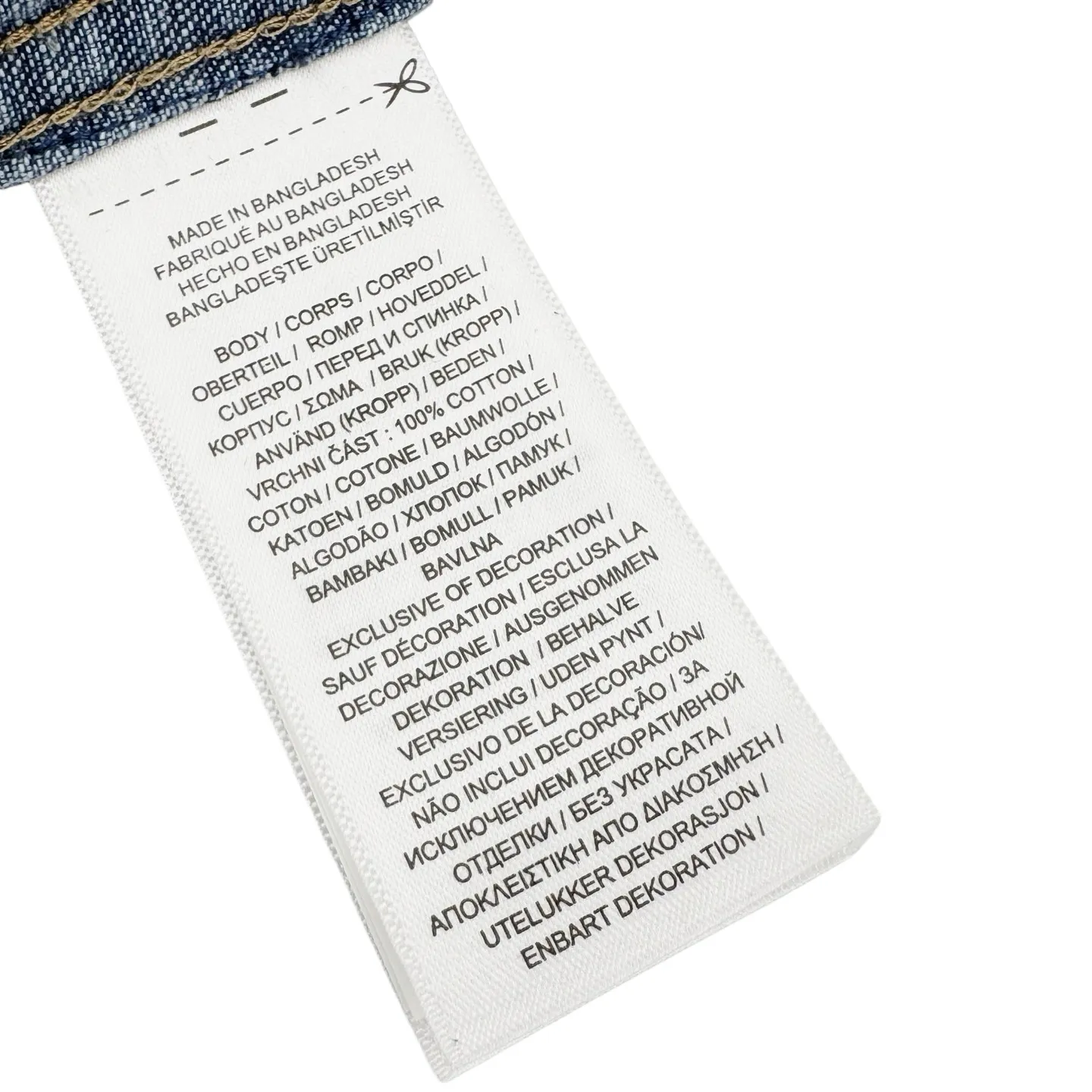 🅿️460 Ralph Lauren colorful pony embroidered denim shirt. The original product was purchased for 1,790 and developed. The fabric is made of custom-made thick-weave twill ring yarn denim. Soft and silky, comfortable and close to the skin. Mist indigo. A denim poem dyed with time. The exquisite colorful pony logo on the left chest jumps into indigo. It is highly recognizable. It has an atmosphere of freedom and vitality. Pure and agile color symphony. Deconstructed poetics of peak collar and placket. Create a lazy French atmosphere, even walking with a designed sense of calmness, using imported machine embroidery technology, using advanced computer control systems and precision mechanical components to realize colorful pony embroidery operations with high precision, smooth and delicate lines, using multiple horse + sand scrubbing and using high-pressure spray guns to rub specific parts to achieve a local gradient effect, and then use frosting technology to create a unique texture pattern. The workmanship is extremely complex and time-consuming, using the washing and frying process. It is preferred to choose a special desizing agent, and then the fabric is soaked in it to be evenly sized. After desizing, it is finally rinsed. The workmanship is extremely complicated and the loss is high. Size:S-M-L-XL